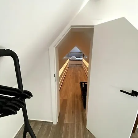 P25 Luxueuze Met 5 Voor 10 Personen, 760m Met Garage En Tuin Vila