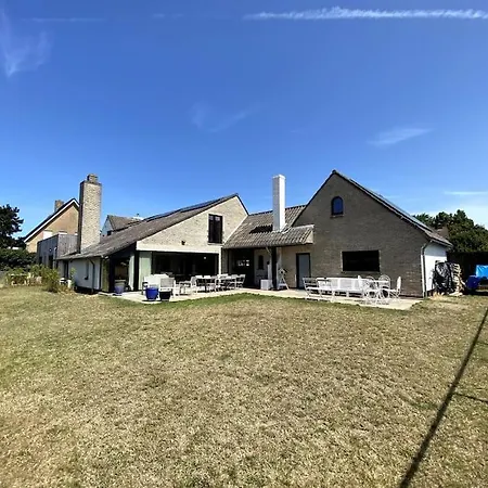 Vila P25 Luxueuze Met 5 Voor 10 Personen, 760m Met Garage En Tuin Koksijde