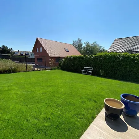 Petunia Villa